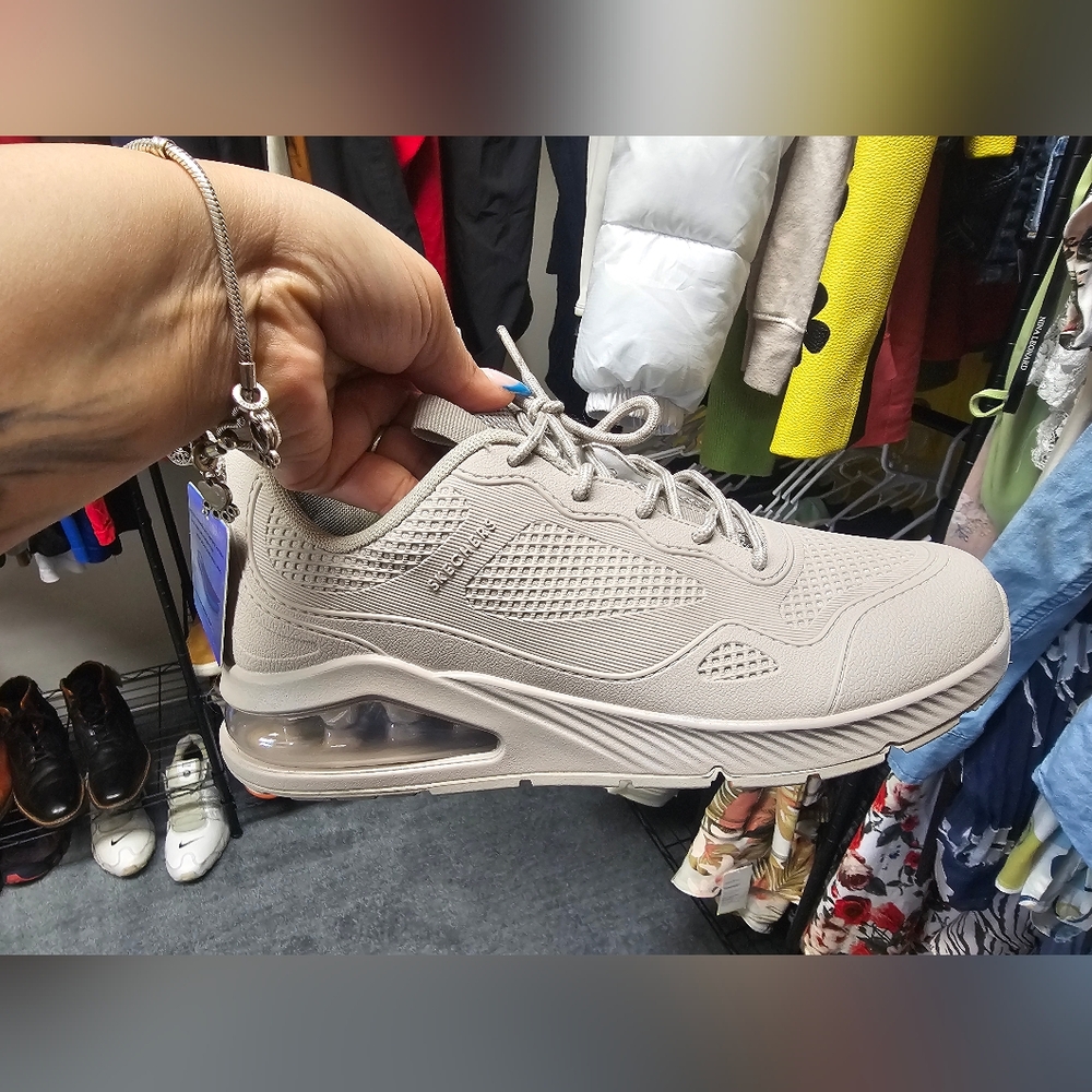 Skechers street